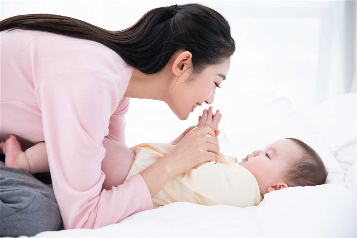 孩子智商高不爱讲话,小孩子几岁会说话与智商有关系吗