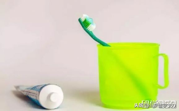 留学英国哪些东西不能带,去英国留学要带正装吗
