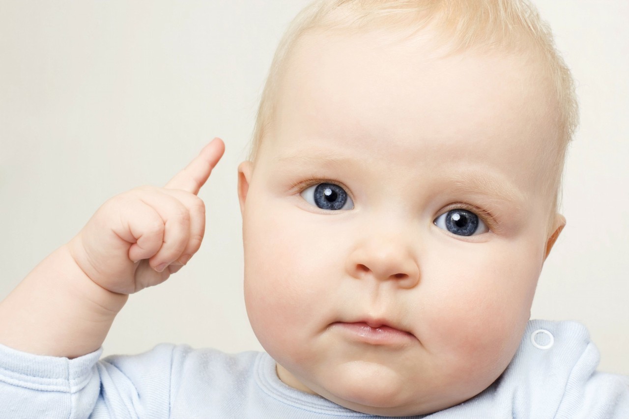 宝宝头发黄是遗传因素导致？医生提醒：别大意，孩子是缺营养了