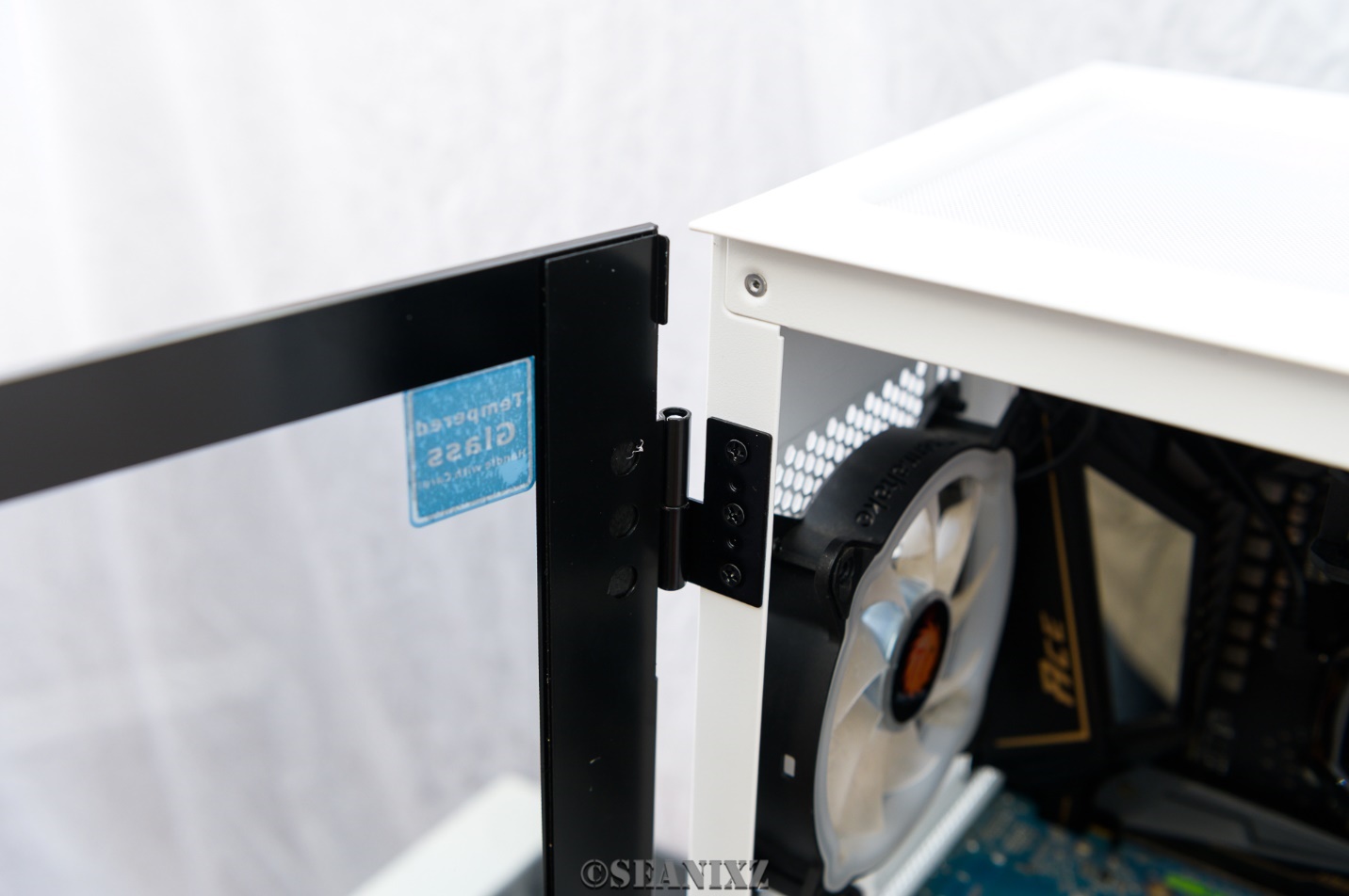 全能千元级机电套装：TT挑战者H6+GT650金牌全模组电源