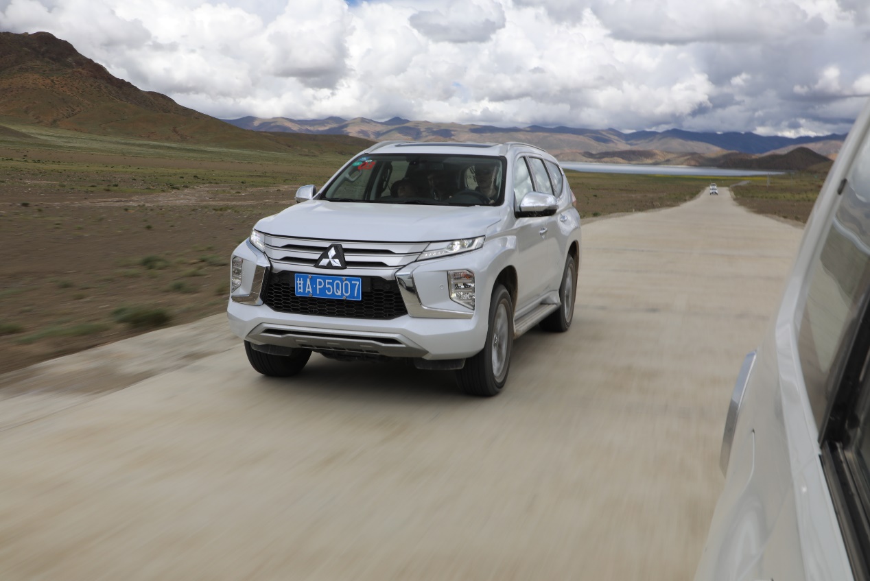 全地形越野车极限越野,全地形三菱帕杰罗