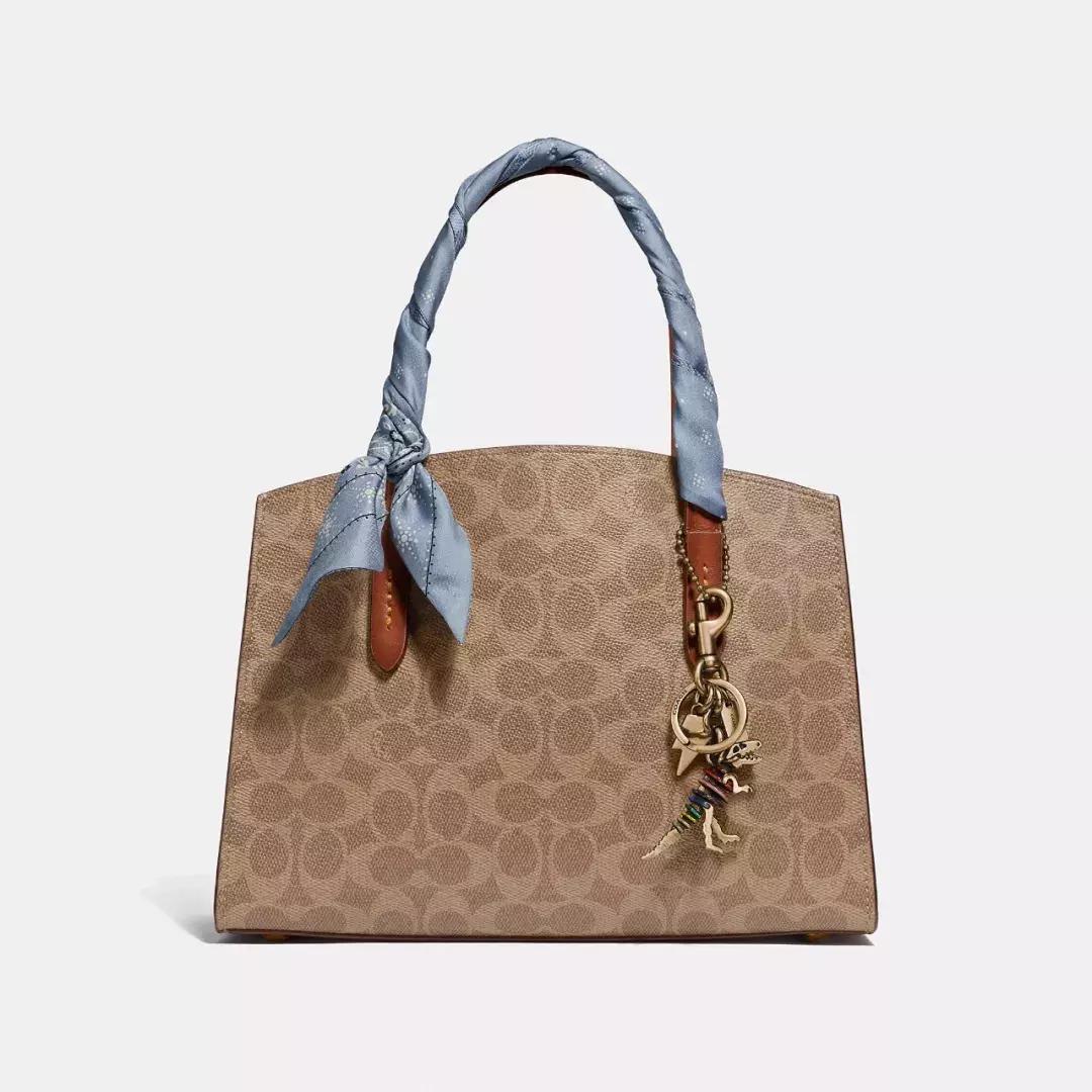 想让妈妈去跳广场舞,给爱跳广场舞的妈妈送什么礼物