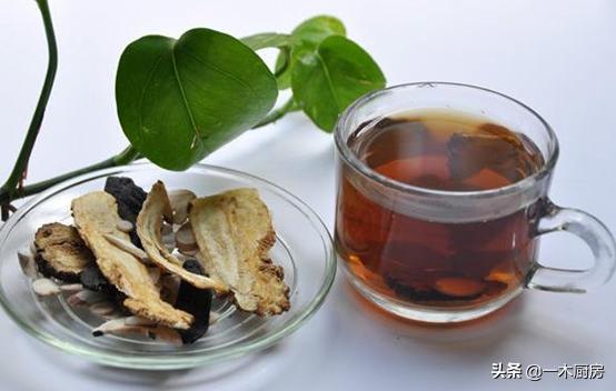 鹿茸泡酒的配方有哪些要关注的,鹿茸泡酒的最佳搭配配方与功效