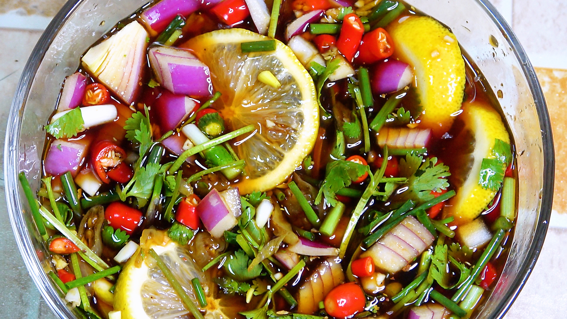 鸡爪去骨新方法，一根牙签就搞定，简单快速又完整，真实用