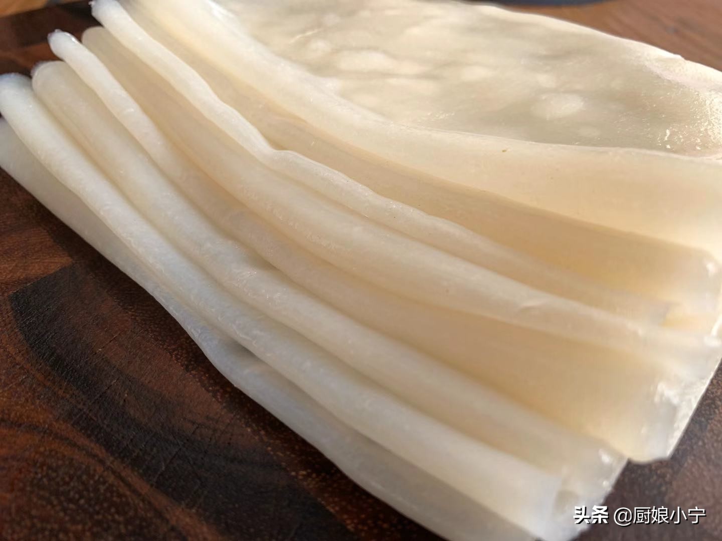 自制凉皮不筋道的秘诀,手工凉皮怎么做才能又软又筋道