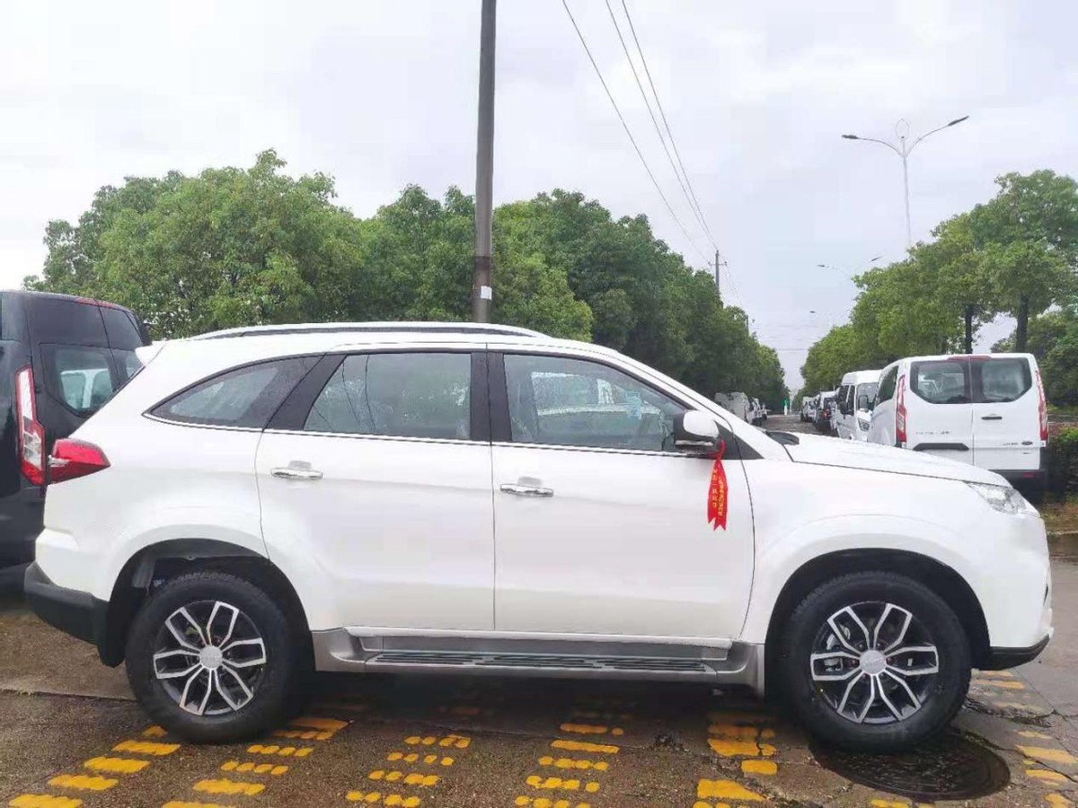 驭胜s350手动挡汽油版评测,驭胜s350柴油版9万公里了还能要吗