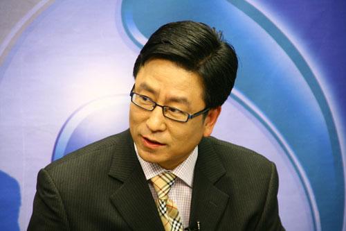 白岩松谈学生现状,白岩松对儿子说你要考第一