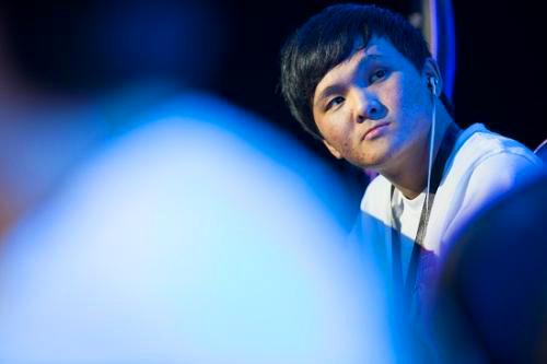 qq飞车端游女子赛何思颖,qq飞车女职业选手何思颖有多强