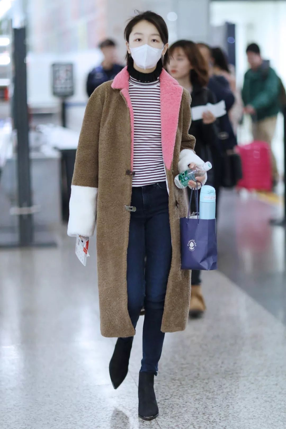 周冬雨变美女,周冬雨变好看了