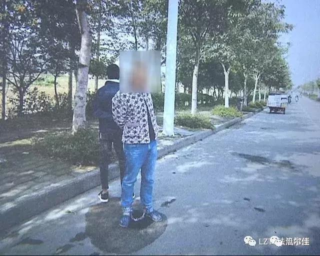 男子酒后碰瓷吓坏车主,男子故意碰瓷奔驰