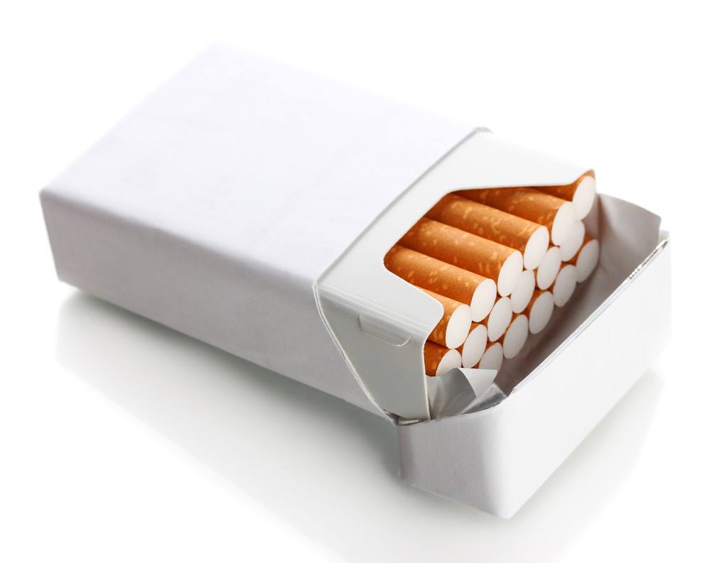 非法销售香烟被判刑可以请律师吗,非法买卖香烟4万判刑多久