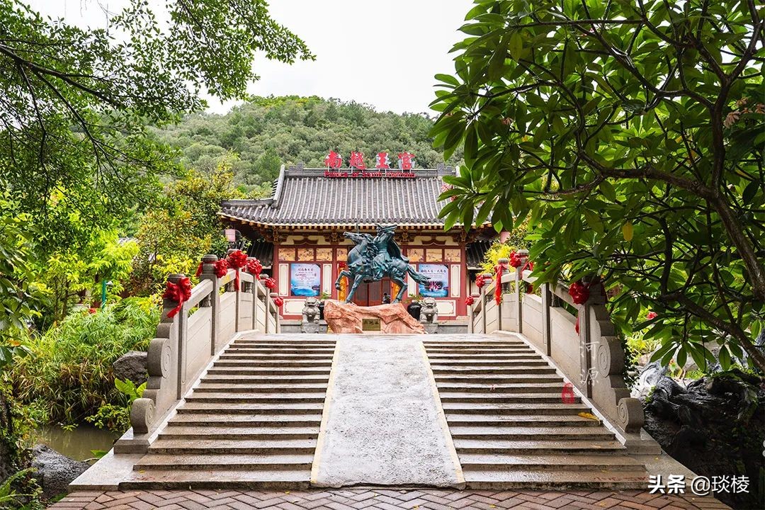 不用出国就能体验瑞士,不用出远门也能享受国际范的温泉