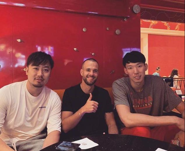 周琦为什么增胖了25斤,周琦或被追加处罚