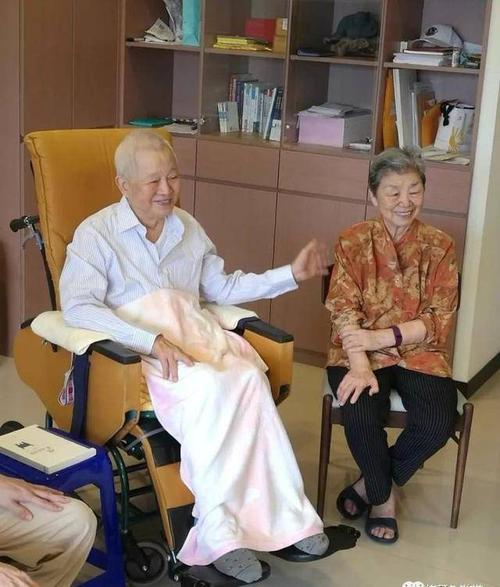 曾仕强讲鬼是存在4维空间吗,曾仕强谈遇到鬼怎么办