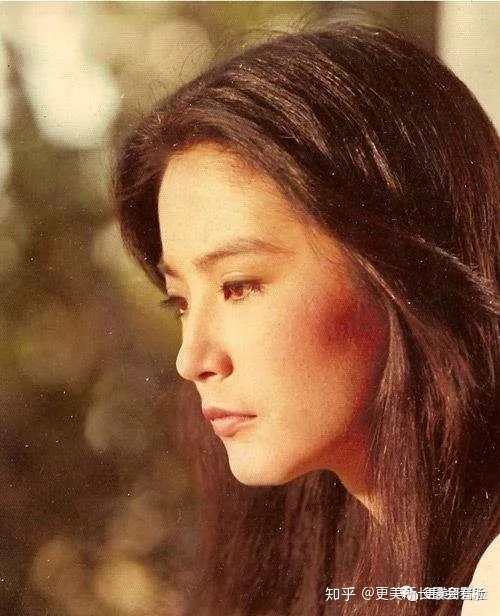 好看的侧脸要符合哪些条件,好看的侧脸的标准