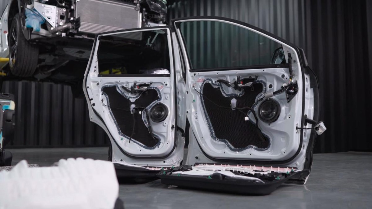 4008与皓影拆车,标致4008拆解对比皓影