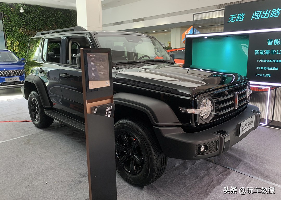 2023款坦克300顶配配置与讲解,全新一代坦克300总售量达到多少台