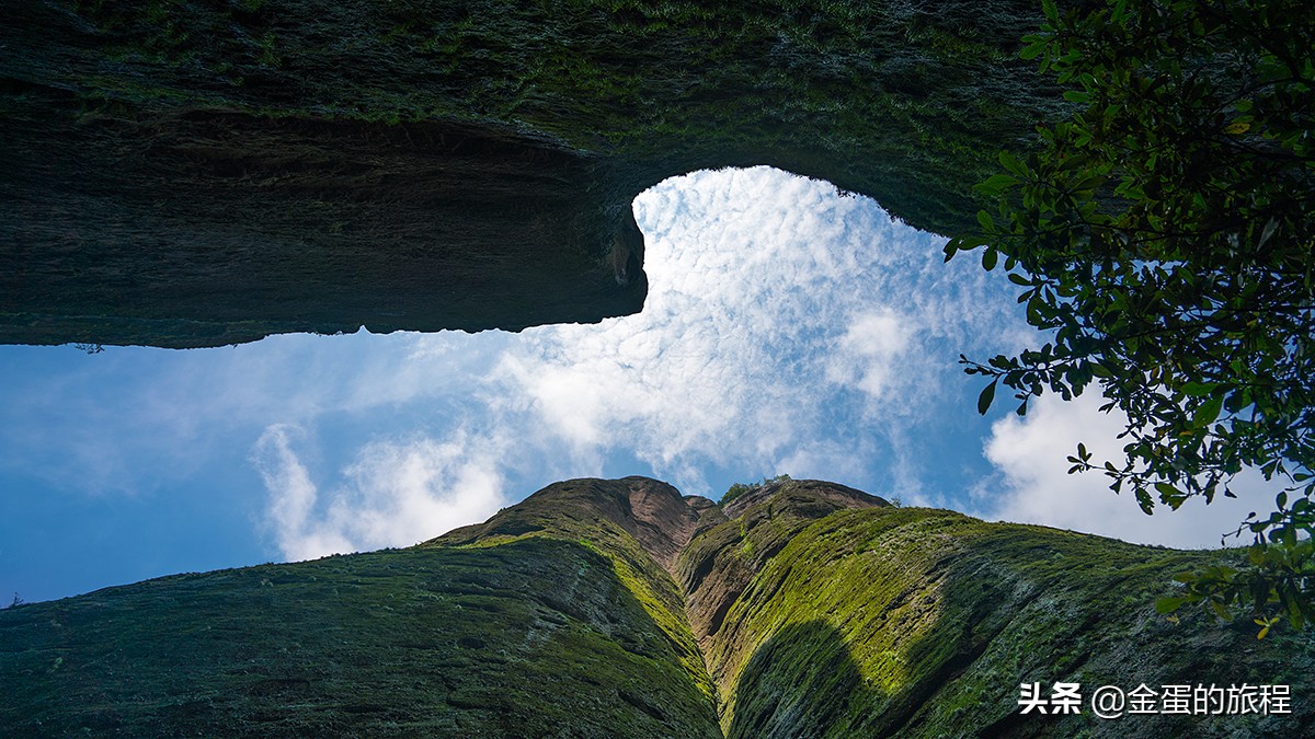 江浙地区唯一的一处世界自然遗产名录的神奇景观，丹霞地貌江郎山