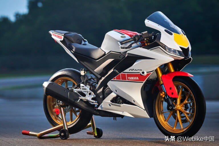雅马哈摩托车YZFR25,雅马哈摩托车2023最新款600cc