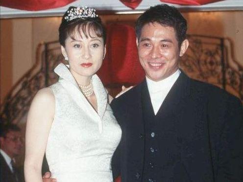 李连杰抛弃前妻完整视频,李连杰和利智现况