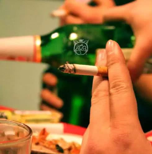 胃疼忍着会伤胃吗,胃疼强忍着