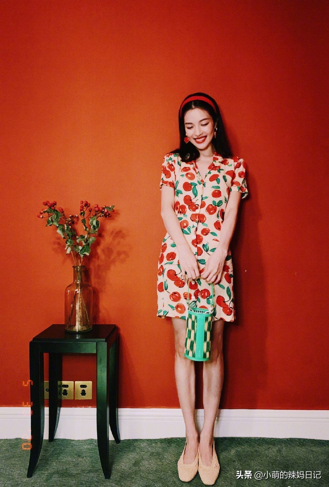 穿连衣裙可以配什么鞋,穿连衣裙上面搭配什么鞋子