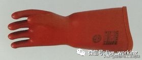 绝缘手套的使用及关注事项,绝缘手套属于什么用具