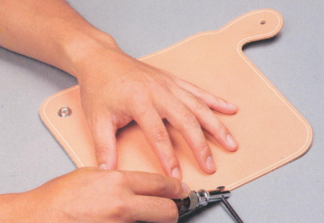 做大型皮包的手工全教程,自己做皮革包教程