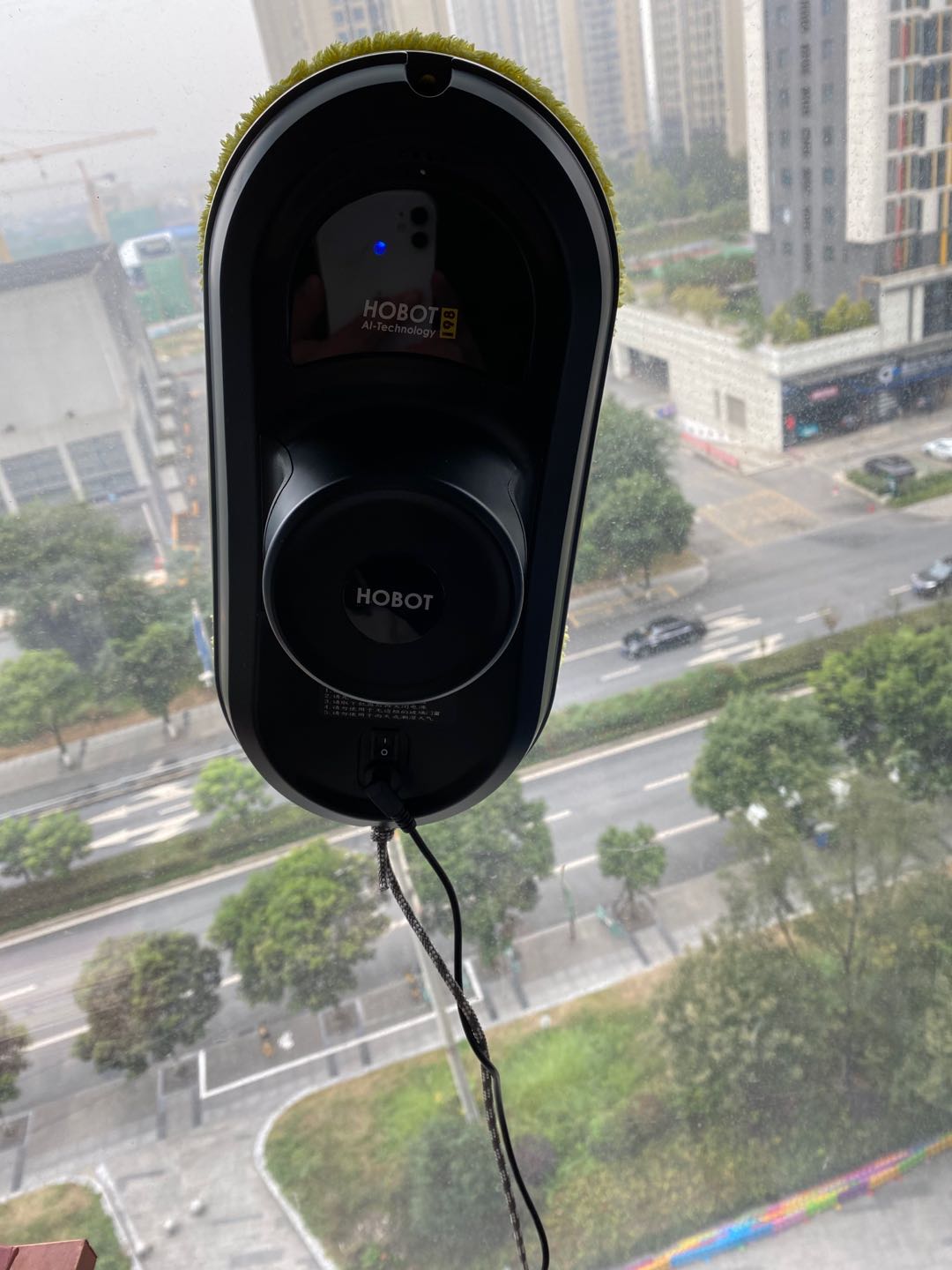 玻妞198擦玻璃机器人评测,擦玻璃窗机器人好用吗