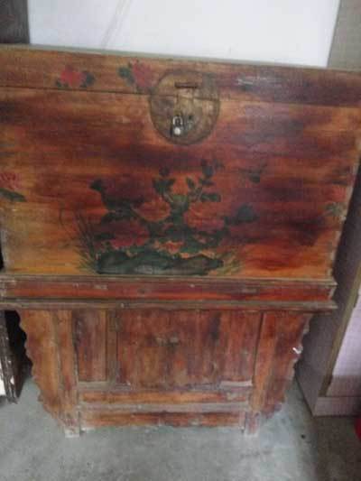 为了能继续生孩子，三嫂的婆婆用铁钩子给她往外扯节育环