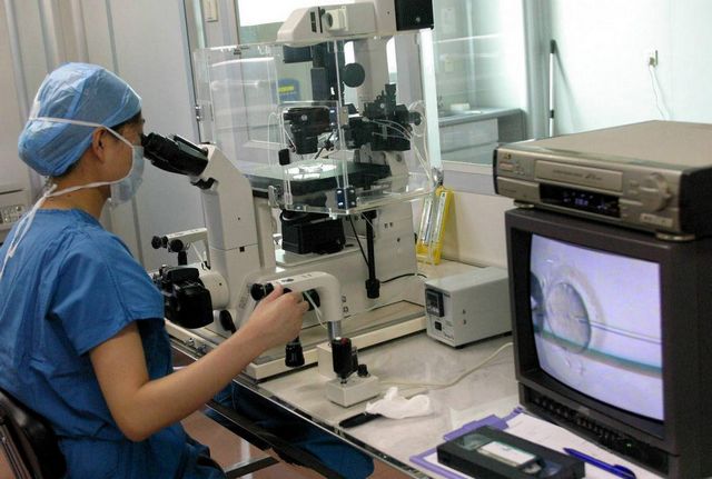 人工受孕等于试管婴儿？IUI和IVF差别大吗？双胞胎妈妈告诉你真相