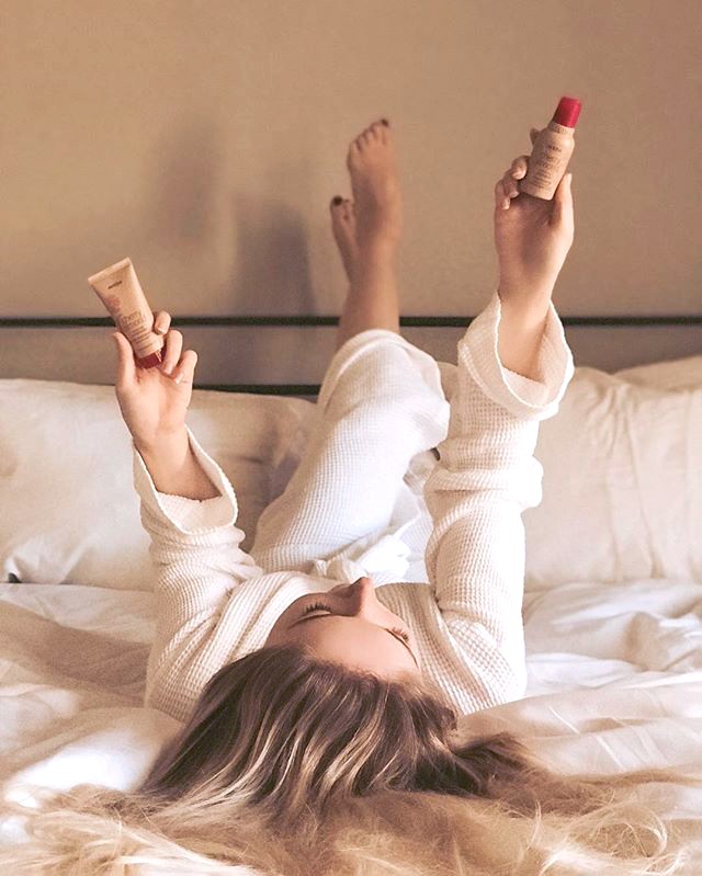 毛躁发质头皮油,头发少且出油怎么护发