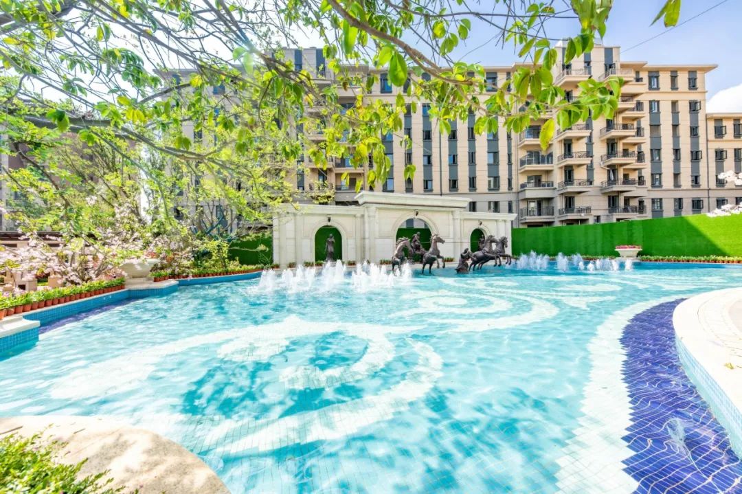 白马路上杀出黑马，实景现房，全能低密豪宅销许已领，即将开盘