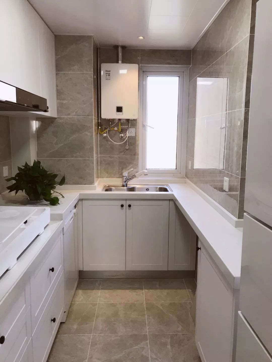 橱柜留空的好处,橱柜留空气洞好还是不好