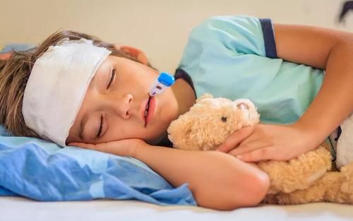 盛夏宝宝中暑的四步紧急处理法,如何预防夏季幼儿中暑