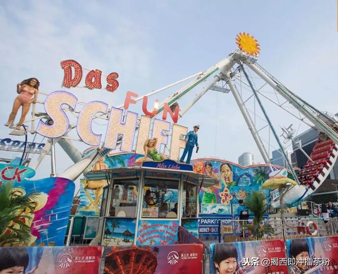 过分美丽！圣诞灯饰点亮香港：泰迪熊、比卡超、布丁狗陪你过圣诞