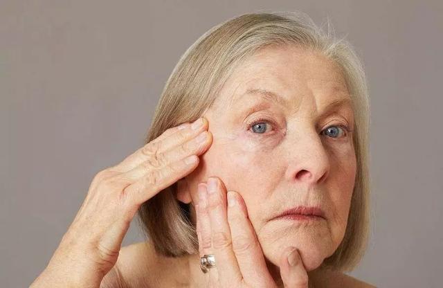 去皱纹妙招怎样去皱纹效果最好,去皱纹最有效的方法小妙招