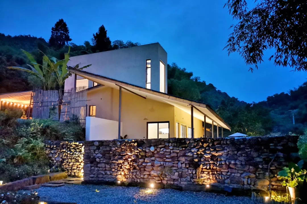 Chengduwow|借束光，请你免费去四川“小京都”泡私汤