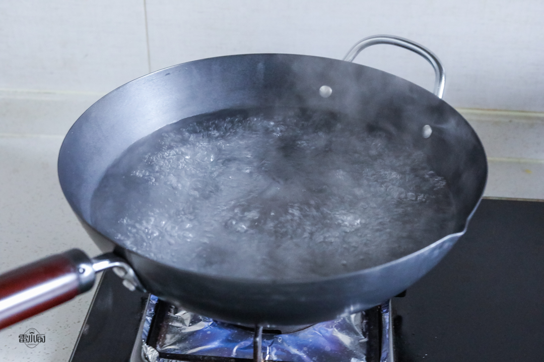 铁锅怎么开锅不粘锅效果最好视频,铁锅如何开锅简单方法