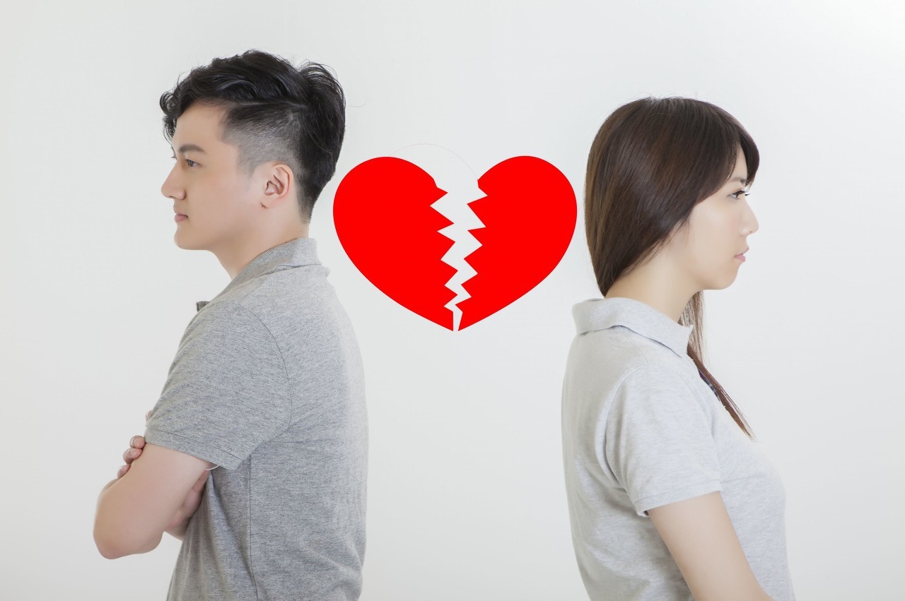 化解夫妻冷战的句子,夫妻之间冷战谈到离婚怎么解决