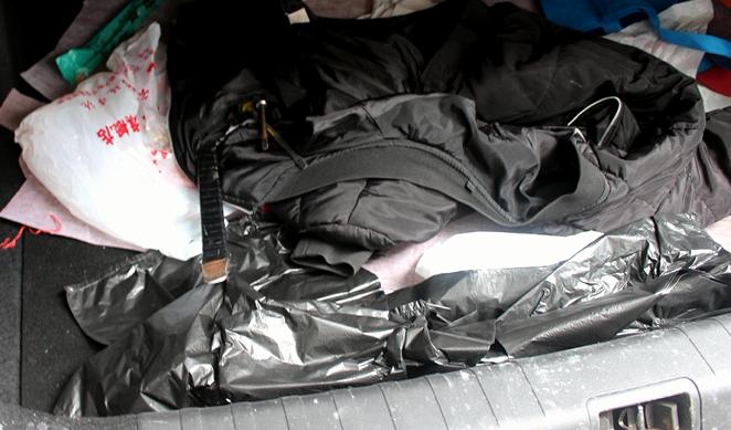 帮小偷打开被盗保险箱负什么责任,边偷边写信道歉