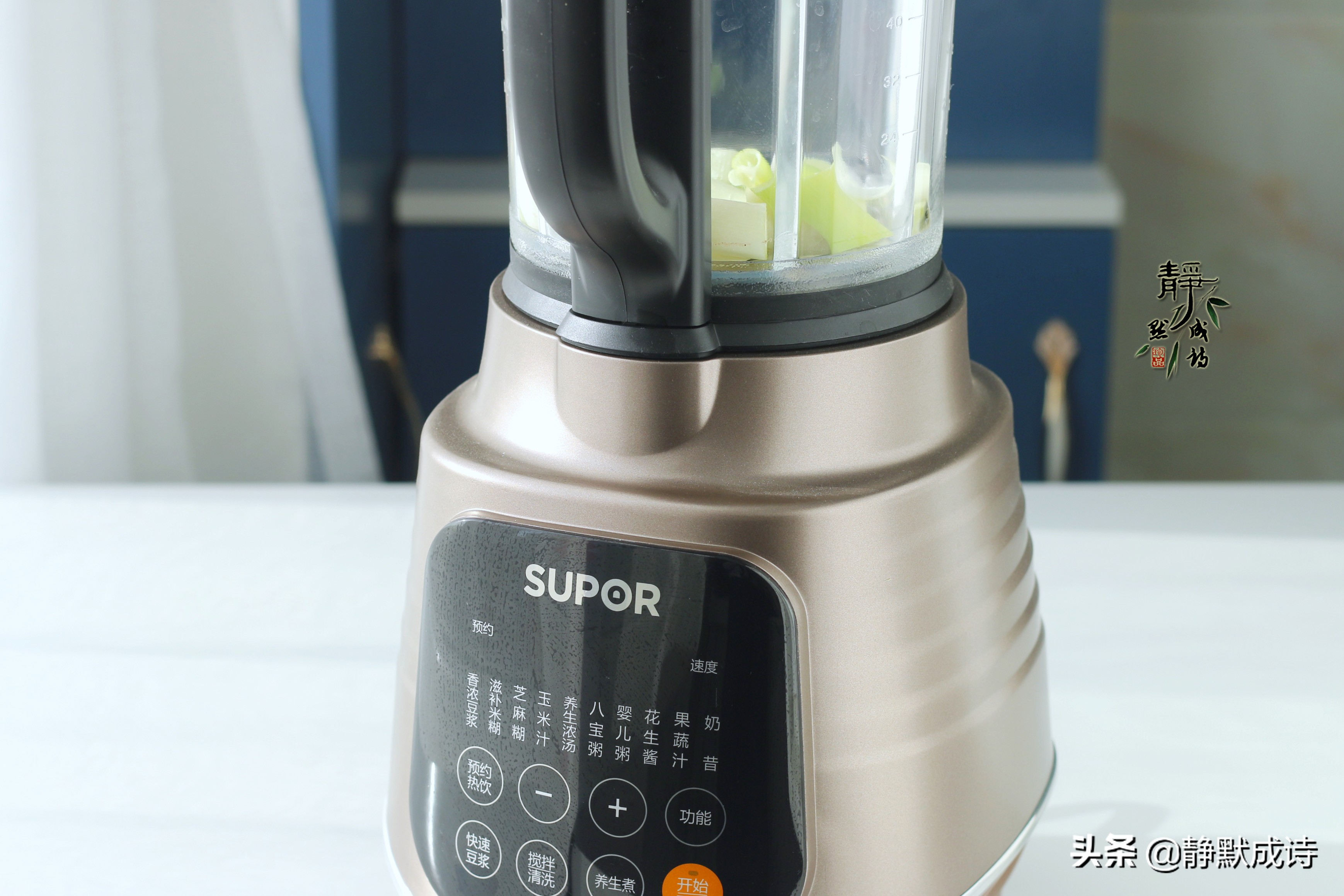 馄饨馅儿先放鸡蛋还是先放葱姜水,馄饨馅儿里面都需要放什么调料