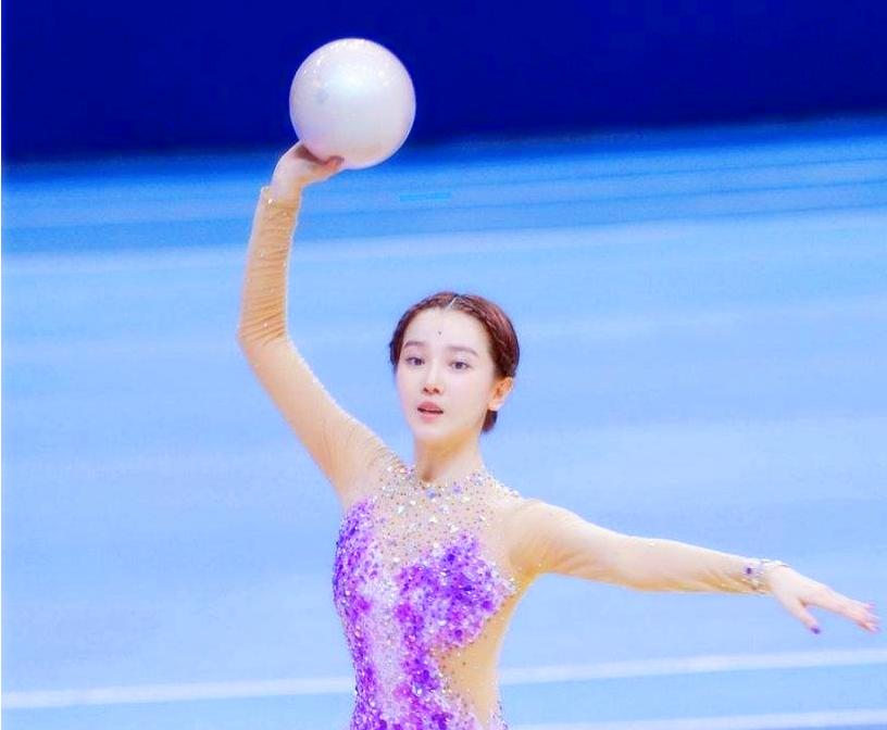 陈小纭被退掉代言了吗,陈小纭表现令人惊艳