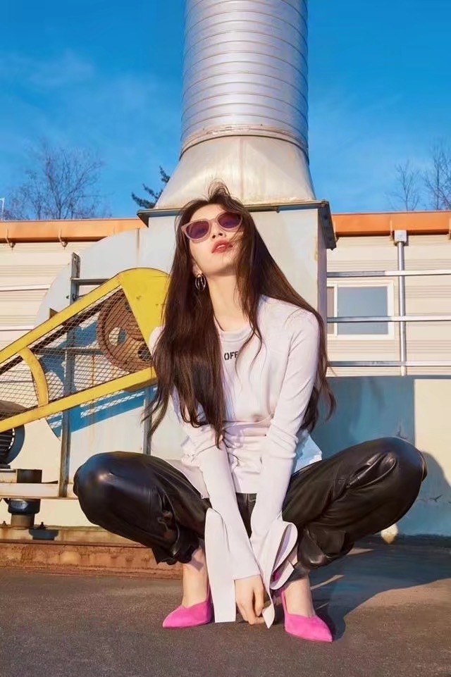 秀智变胖,秀智发福坐姿照片