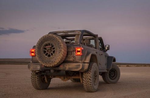 牧马人移植v8发动机,jeep牧马人5.7v8发动机