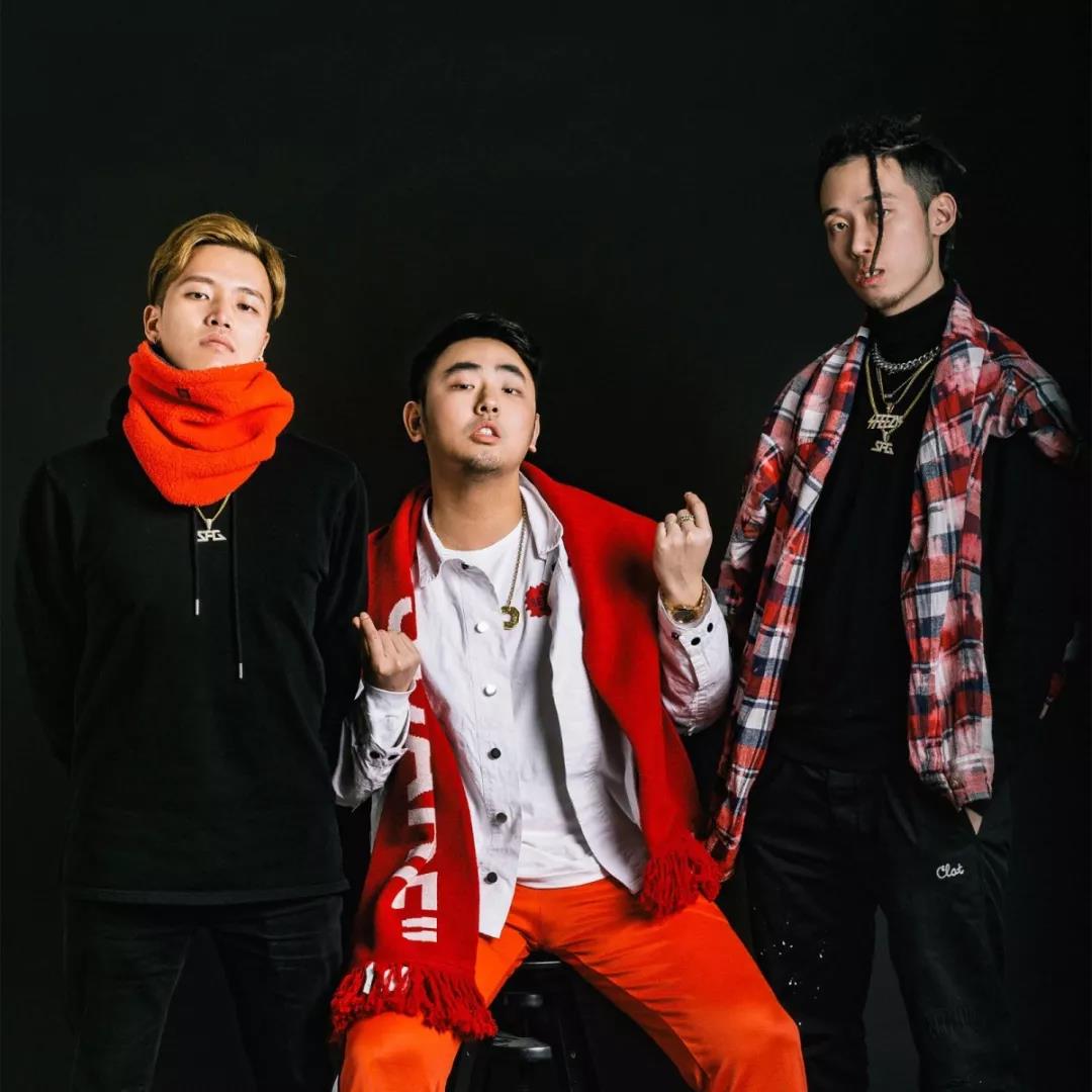 上海草莓基地挖草莓苗,超级草莓上海