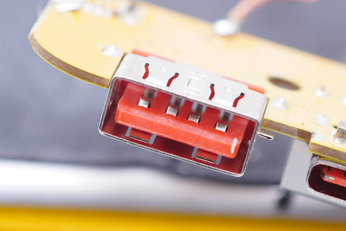 磁吸无线快充充电宝测评,40w超级快充充电宝拆解