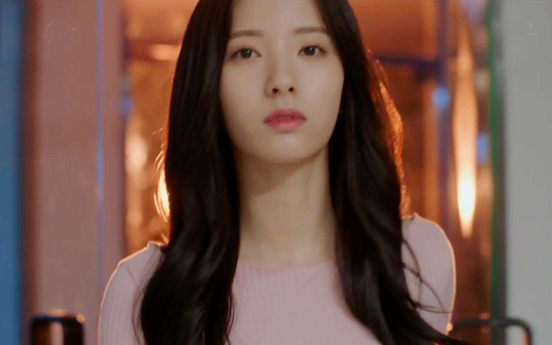 涂口红技巧薄嘴唇怎么涂口红好看,涂口红教程咬唇妆