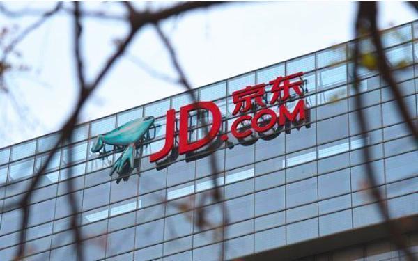 躲到4-6线小镇网上购物，京东快递24小时之内就找到我了