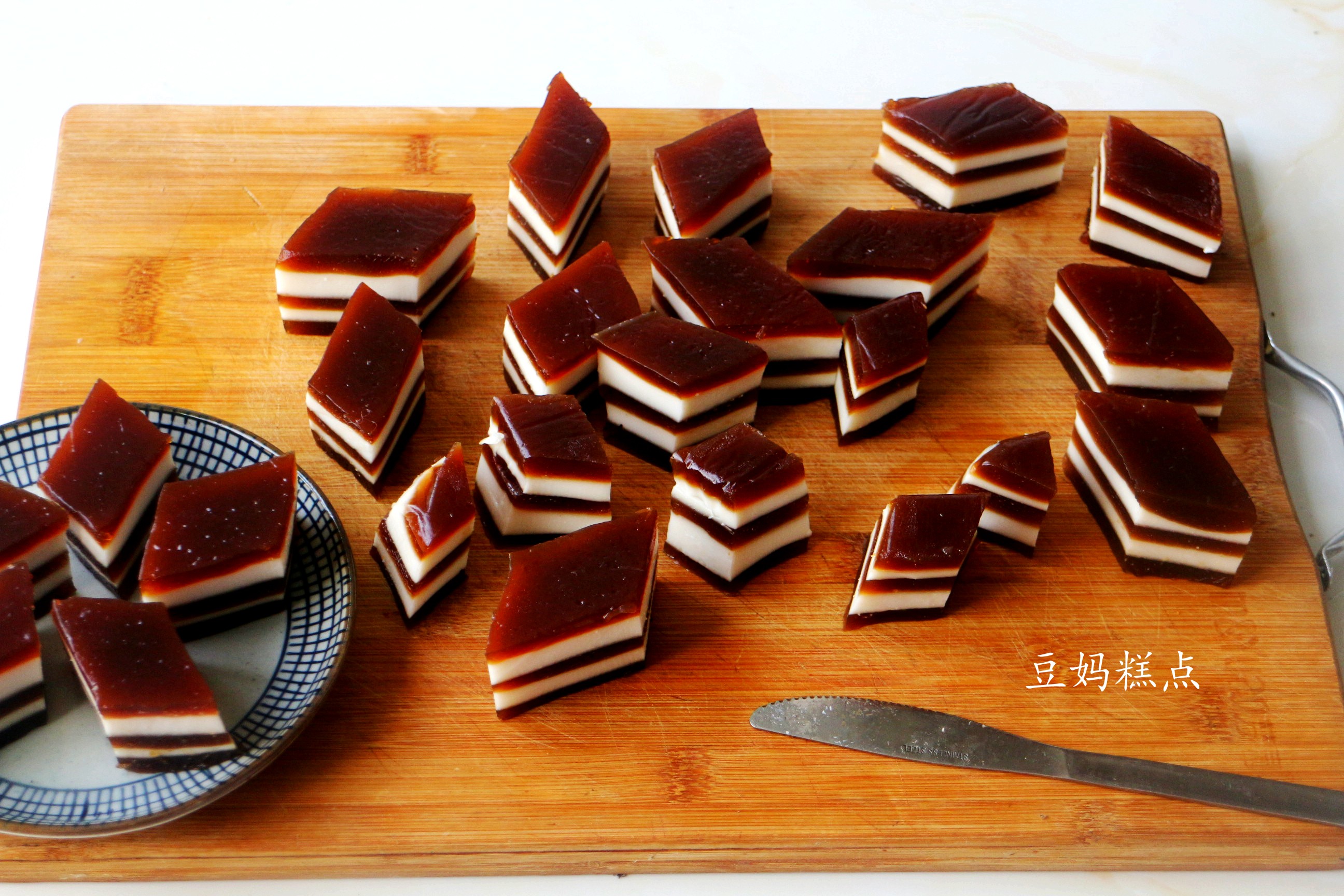 多色千层马蹄糕做法教程,超简单马蹄千层糕的做法